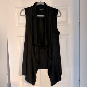 Dolce Cabo M Suede Black Flowy Vest